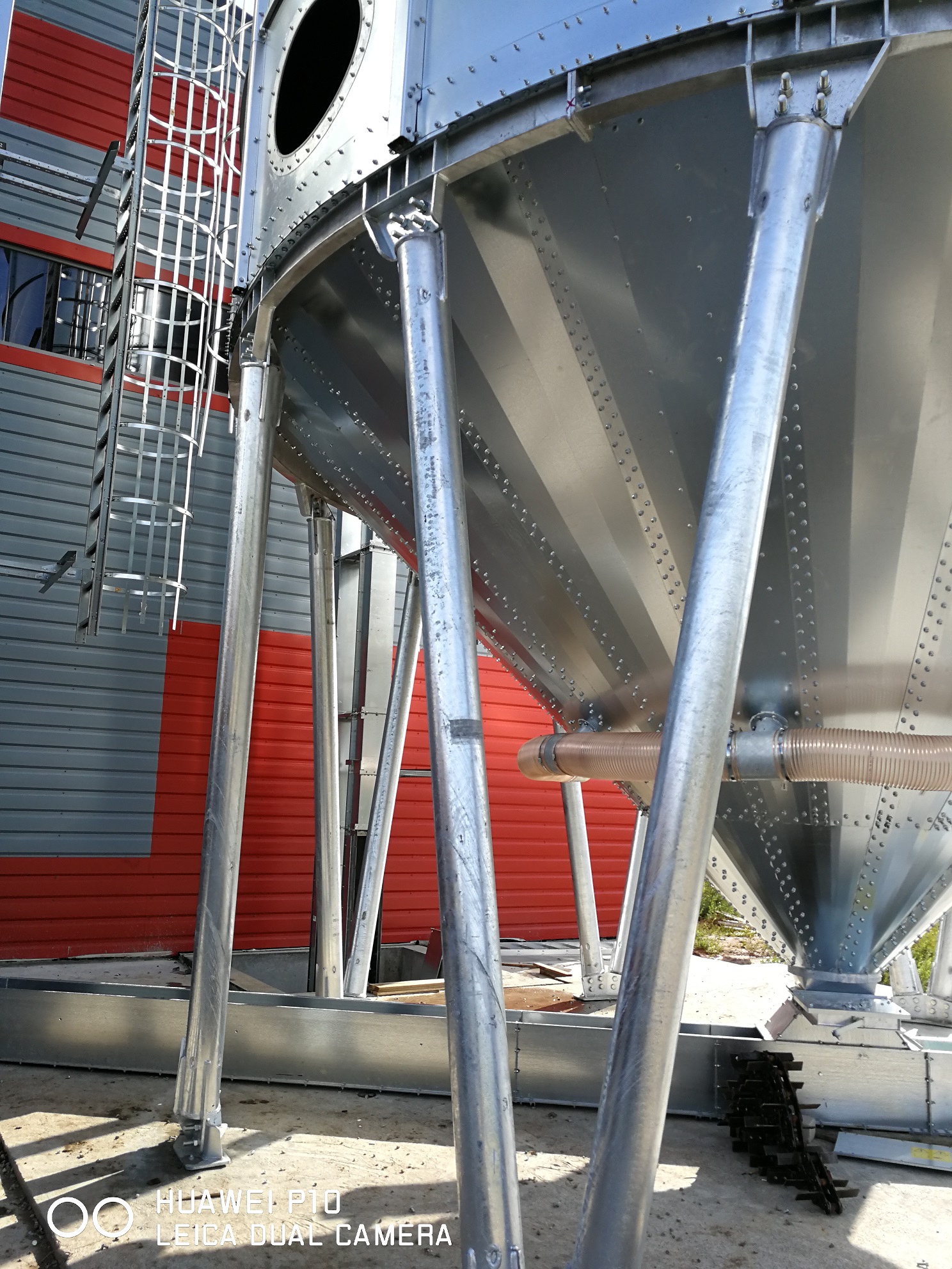 Grūdų džiovinimo bokšto statymas